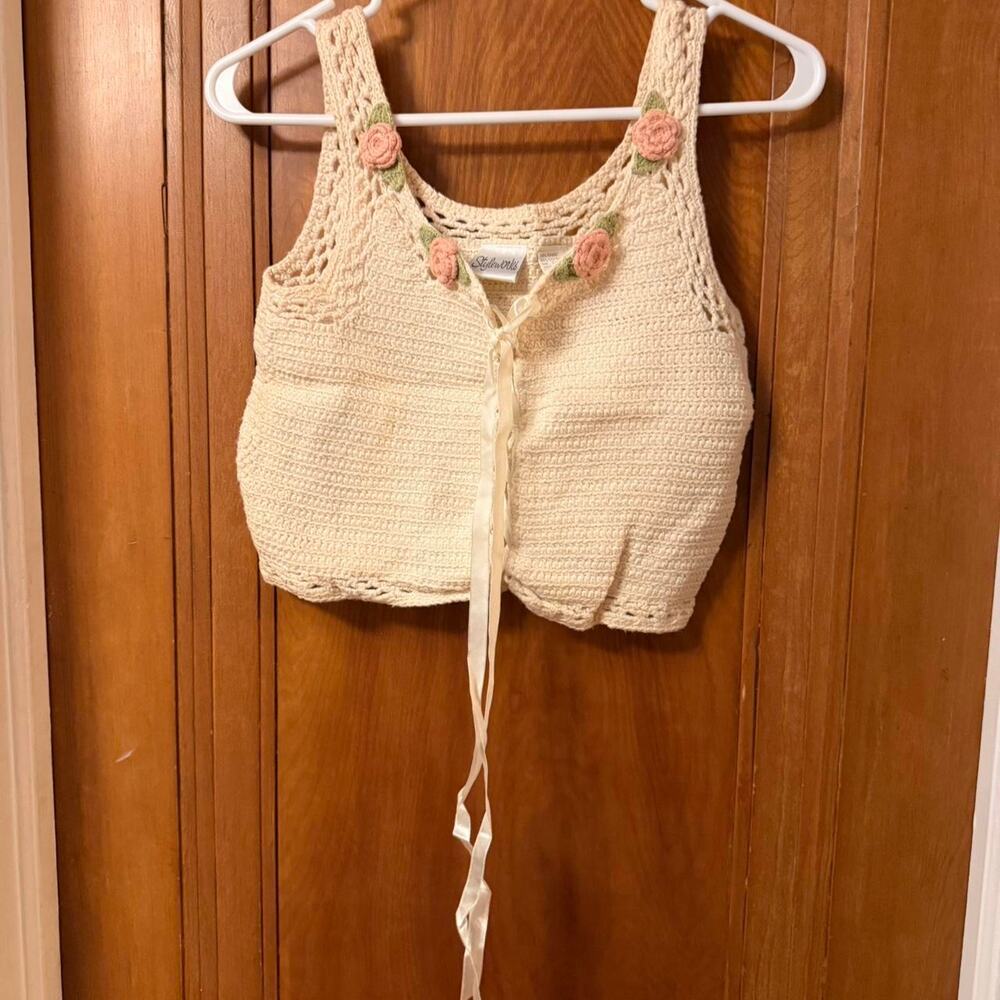 Very cool vintage piece cream